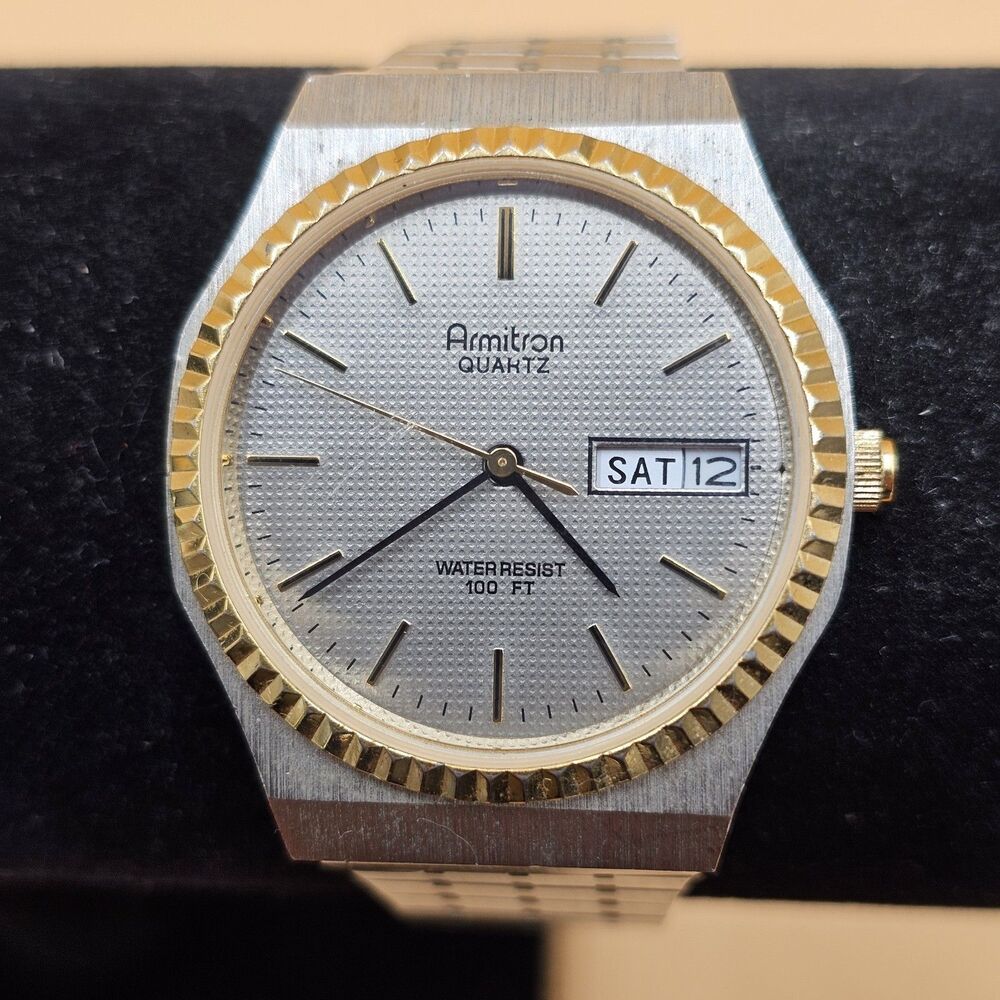 Vintage Armitron Men’s Dress Watch 20/3417 Y143A Two Tone Fluted Bezel Day Date